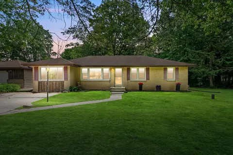 5870 S 41st, Greenfield, WI 53221