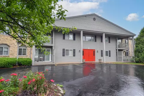 7234 N Green Bay #105, Glendale, WI 53209