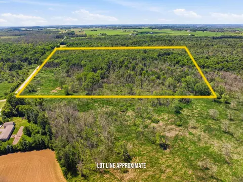 Lt 1 Tamarack, Maple Grove, WI 54110