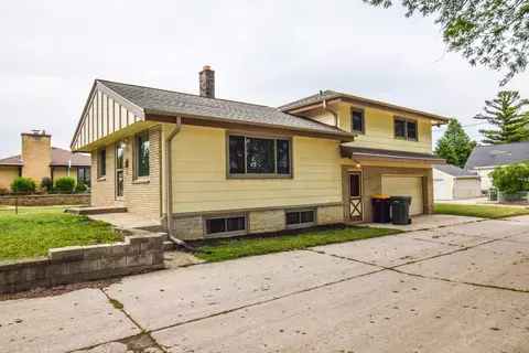 836 S 95th, West Allis, WI 53214