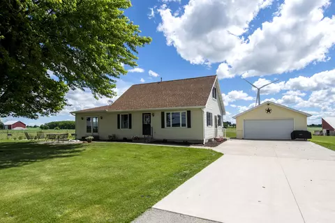 n10454 County Road V, Leroy, WI 53050