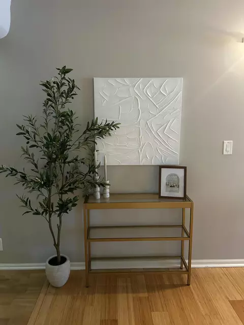 270 E Highland #113, Milwaukee, WI 53202