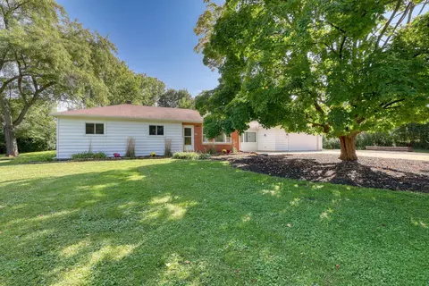 4560 N 149th, Brookfield, WI 53005