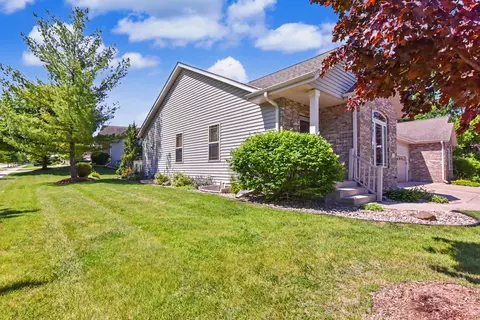 124 Meehan, West Bend, WI 53095