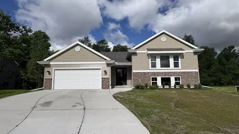 269 Cardinal, Sullivan, WI 53178