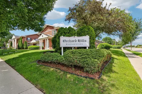 3119 S 122nd #17, West Allis, WI 53227