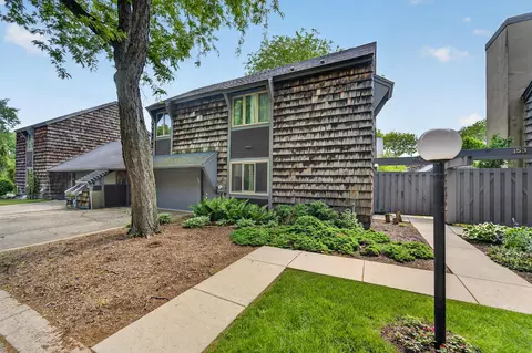 152 Lakefield, Wind Point, WI 53402
