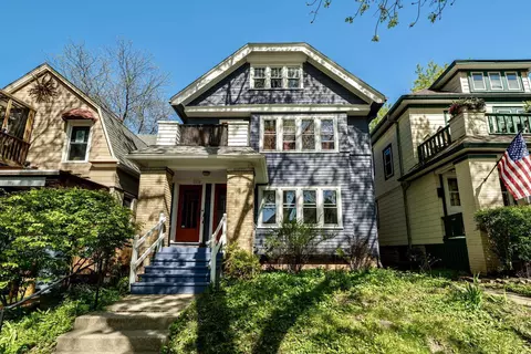 3412 N Bartlett #3414, Milwaukee, WI 53211