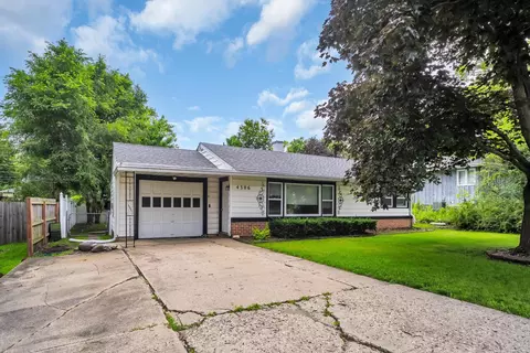 4306 South, Mchenry, IL 60050