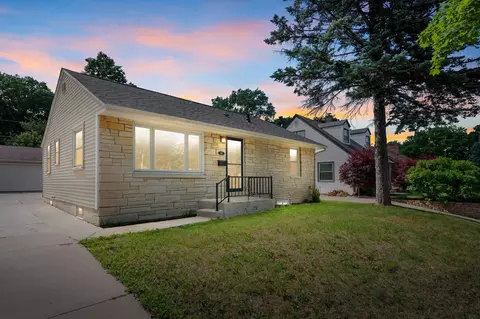 107 N 92nd, Milwaukee, WI 53226