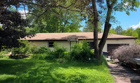 8531 County Highway Z, Saratoga, WI 54457