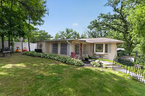 w142 Tombeau Boulevard, Bloomfield, WI 53128