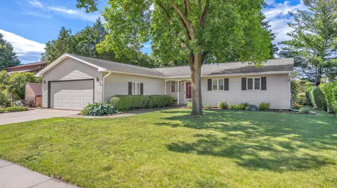 1160 W 19th, Oshkosh, WI 54901