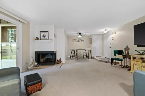 950 Woodridge #5B, Lake Geneva, WI 53147