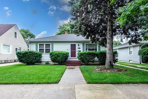 7013 43rd, Kenosha, WI 53142