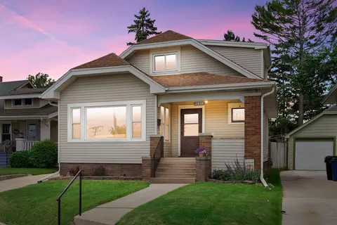 2834 Taylor, Racine, WI 53405