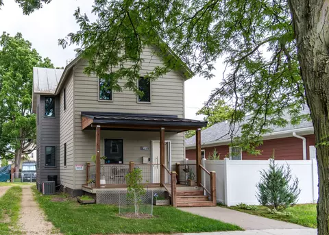 921 5th, La Crosse, WI 54601