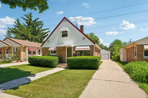 5740 N Dexter, Glendale, WI 53209