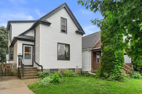 1305 Michigan, South Milwaukee, WI 53172