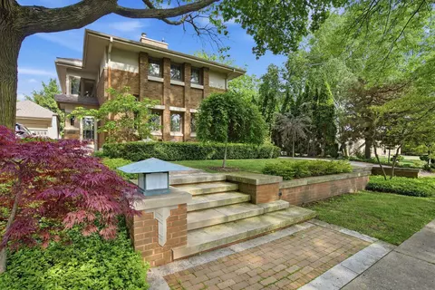 3934 N Harcourt, Shorewood, WI 53211