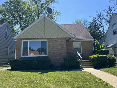 7107 W Beckett, Milwaukee, WI 53216
