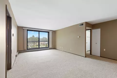 3609 N Tucker #205, Milwaukee, WI 53222