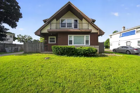 8915-8915 W A W Carmen, Milwaukee, WI 53225