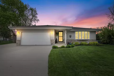 6846 S Juniper, Oak Creek, WI 53154