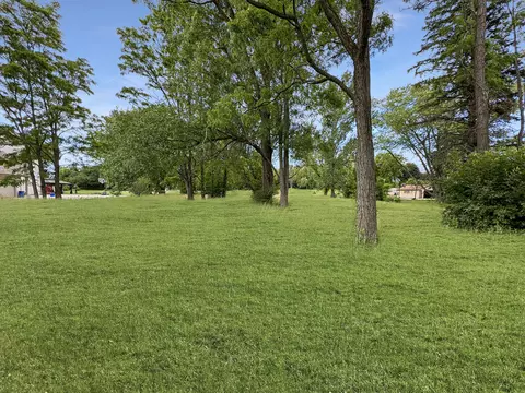 10820 W Bradley, Milwaukee, WI 53224