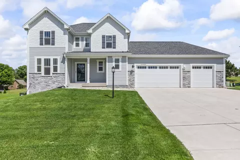 w193n5036 Rosemary, Menomonee Falls, WI 53051