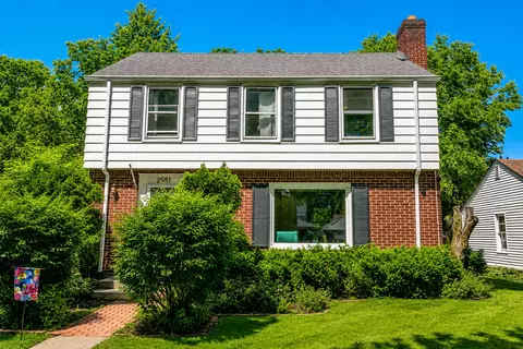 2551 N 94th, Wauwatosa, WI 53226