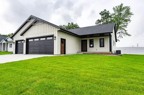 1407 Herb, Holmen, WI 54636