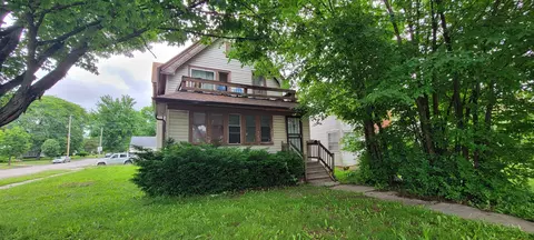 4572 W Fond Du Lac, Milwaukee, WI 53216