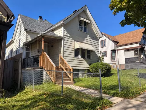 3333 N 9th, Milwaukee, WI 53206