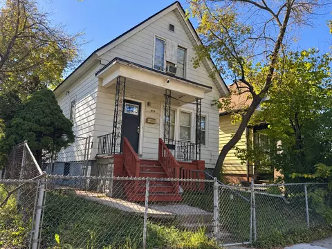 913 W Hadley, Milwaukee, WI 53206