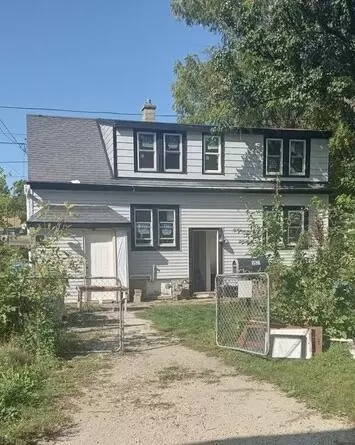 5921 N 37th, Milwaukee, WI 53209