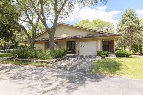 7821 W Heather, Milwaukee, WI 53223