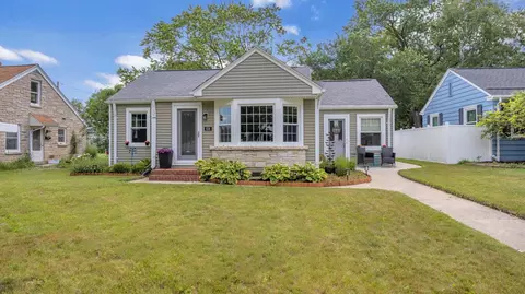 656 N Montgomery, Port Washington, WI 53074
