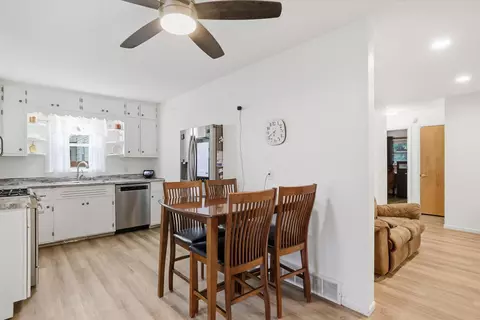 6800 W Ohio, Milwaukee, WI 53219