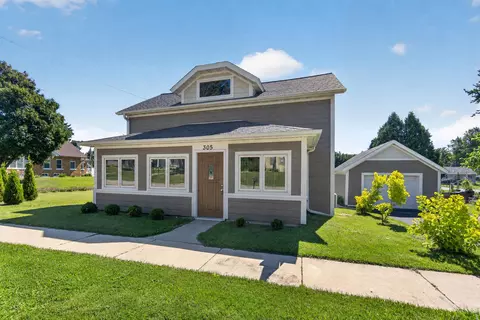 305 N Milwaukee, Theresa, WI 53091