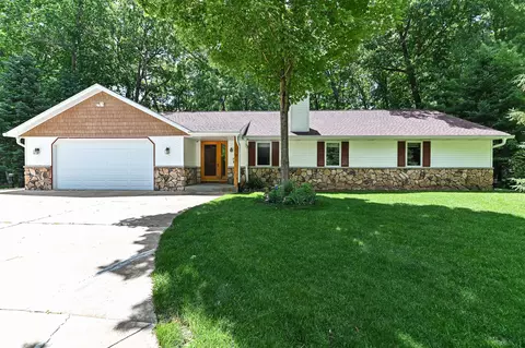 27151 Ridgewood, Norway, WI 53185