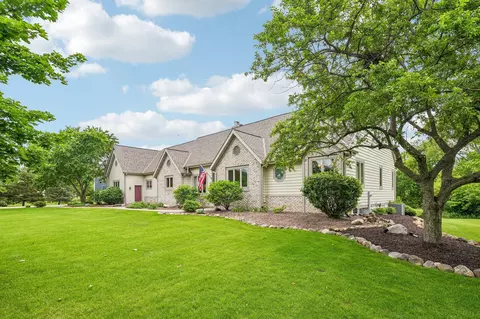 240 Crystal, Hartland, WI 53029