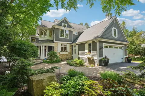 w343n6293 S Bayview, Oconomowoc, WI 53066