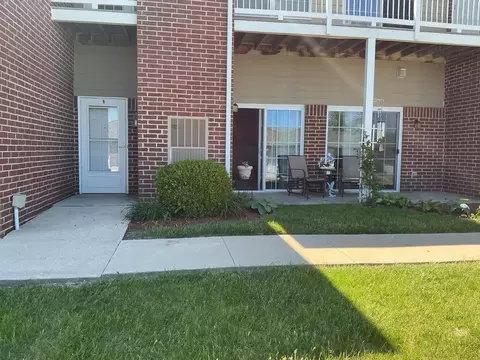 6846 102nd #B, Pleasant Prairie, WI 53158