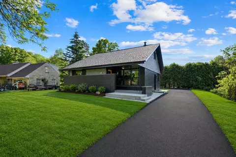 7470 N Navajo, Fox Point, WI 53217