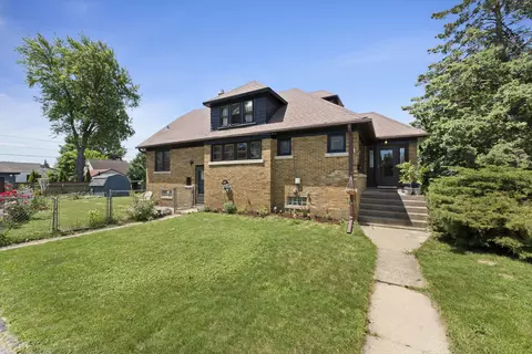 2719 E Holmes, Cudahy, WI 53110