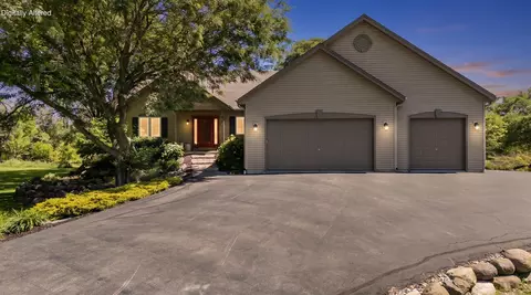 21604 W Bonnie, Lannon, WI 53046