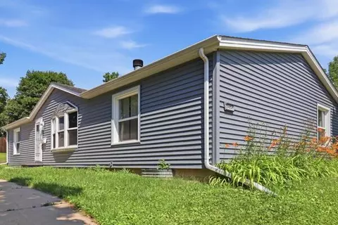 2451 S 92nd, West Allis, WI 53227
