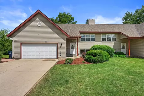 w245n6566 Bowling Grn, Sussex, WI 53089