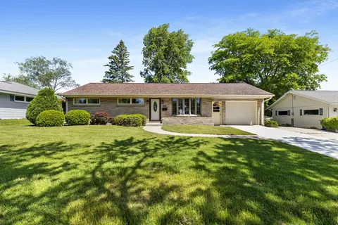 218 E Pierron, Port Washington, WI 53074